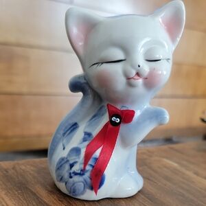 Vintage Ceramic Cat Figurine